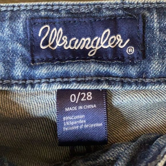 Wrangler Floral Print Embroidered Skinny Jeans - Picture 5 of 8